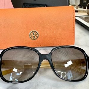 Tory Burch Golden Emblem Black frame Sunglasses with case!